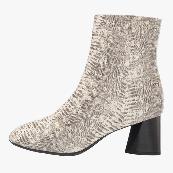 NWT Aerosoles Women's Ankle Fashion Boot, ICE LEATHER  size 11 - Picture 8 of 9